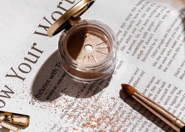 Maquiagem dourada: tudo o que você precisa saber!